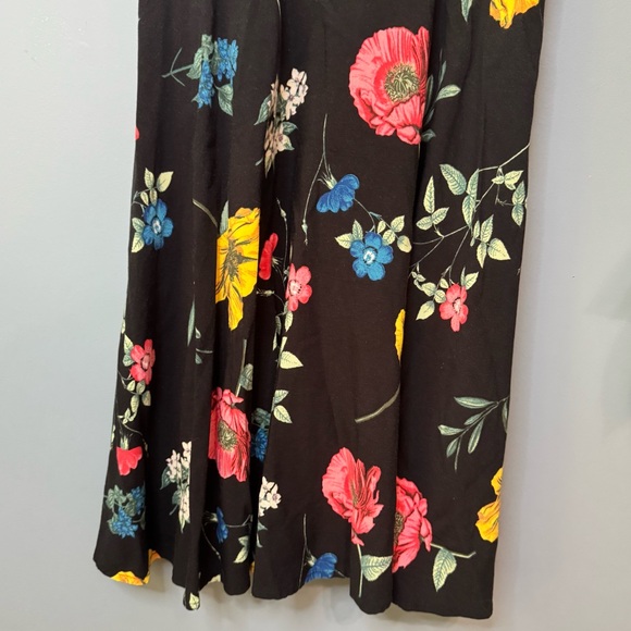 ✨3/$20✨ Old Navy Fit & Flare Black Floral Cami Sleeveless Dress. Small - Picture 5 of 15